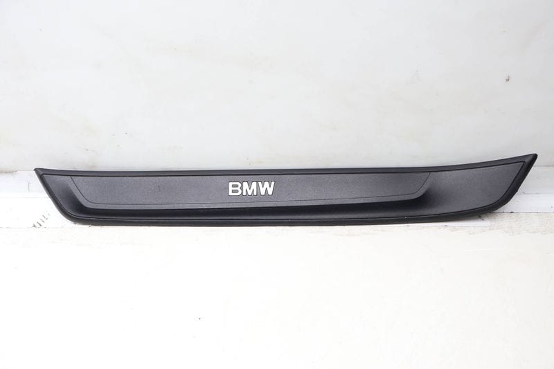 Door Sill / Scuff Plate 51472990843 — Used (SKU 662778)