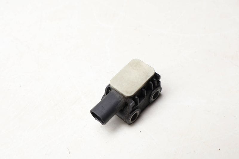 Impact / Crash Sensor 65776988143 — Used (SKU 663106)