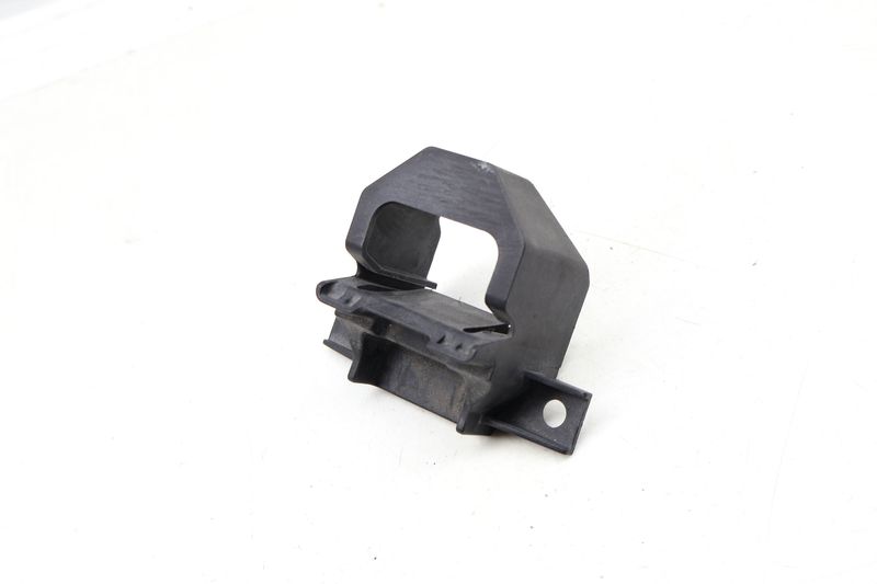 Lower Radiator Mount / Bracket 17117591647 — Used (SKU 663074)