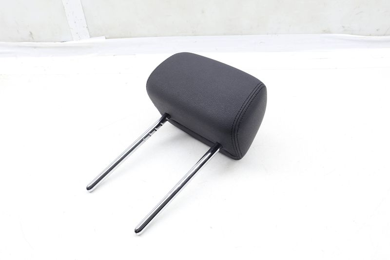 Headrest / Head Rest 52207345531 — Used (SKU 662763)