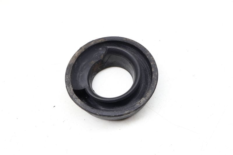 Upper Spring Pad 33536764419 — Used (SKU 663015)