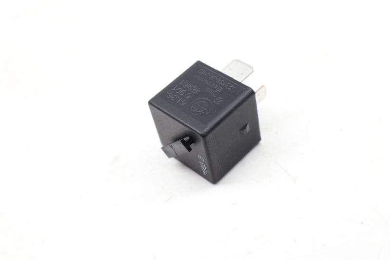 Relay 61366901469 — Used (SKU 663200)