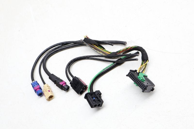 Telematics Module Wiring Harness Connector / Pigtail Set — Used (SKU 662943)
