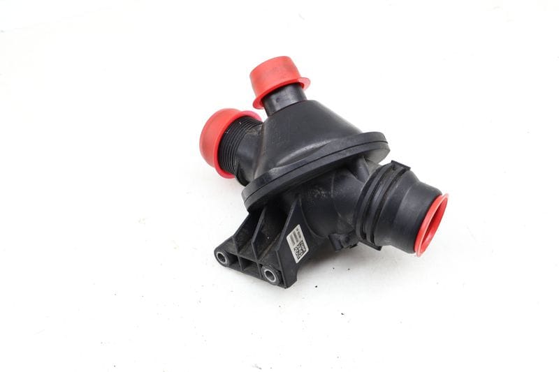 Thermostat / Housing 11538635689 — Used (SKU 663162)