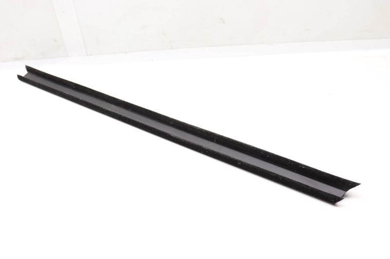 Interior Door Window Slot Seal Trim 51337289627 — Used (SKU 565347)