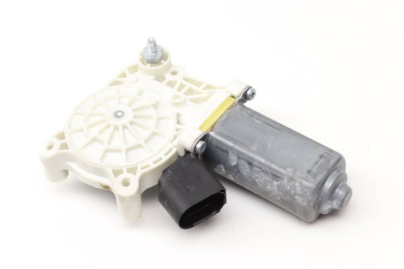 Window Lifter Motor 67627322747 — Used (SKU 565055)