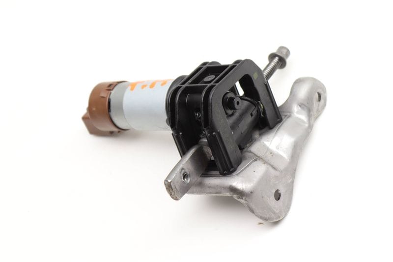 Front Tilt Seat Motor 52107314226 — Used (SKU 565062)