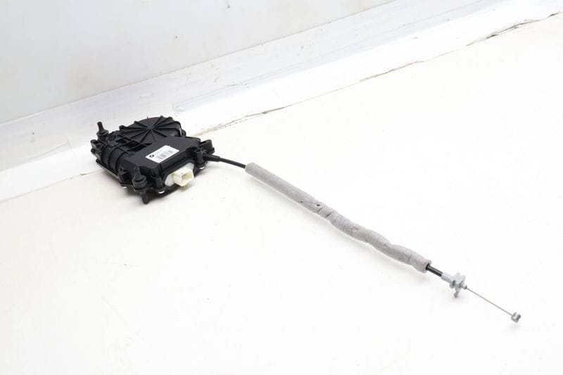 Hatch / Trunk Lid Latch  Lock Actuator 51247303443 — Used (SKU 688688)