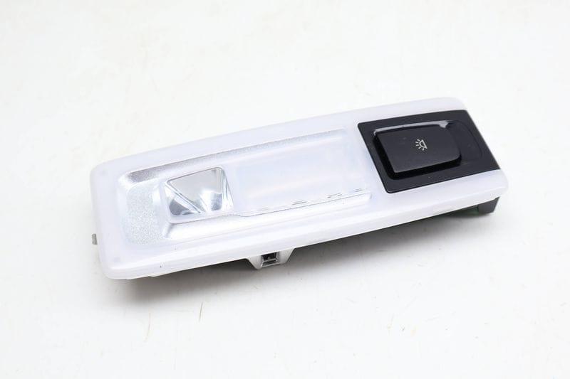 Interior Dome Reading Light 63319288995 — Used (SKU 688757)