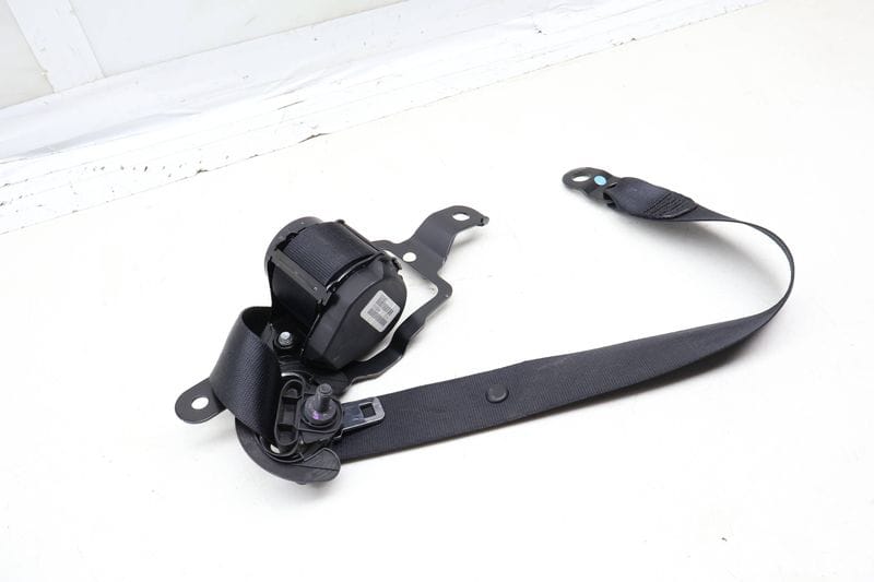 Seat Belt Retractor (2ND ROW) 72117318378 — Used (SKU 688679)