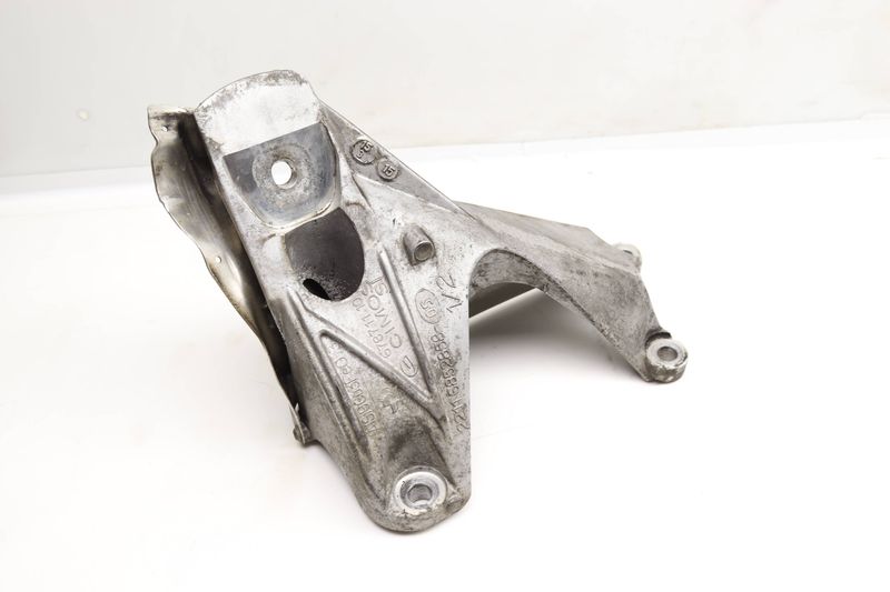 Engine Mount Bracket 22116852858 — Used (SKU 565431)
