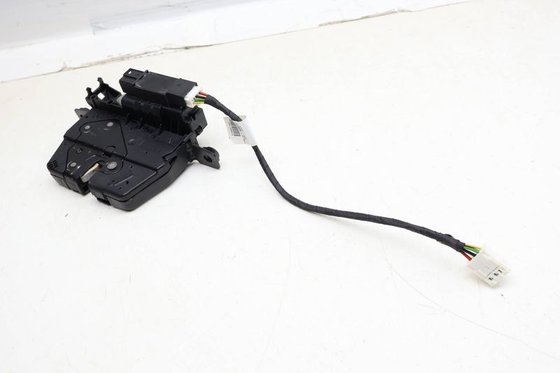 Trunk Lid Latch / Lock Actuator 51247269543 — Used (SKU 688689)