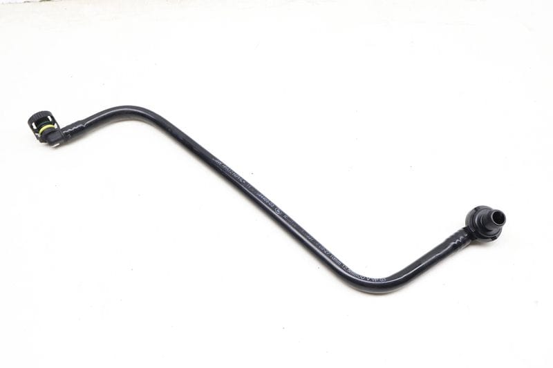 Brake Booster Vacuum Pipe / Line 11667594469 — Used (SKU 622369)
