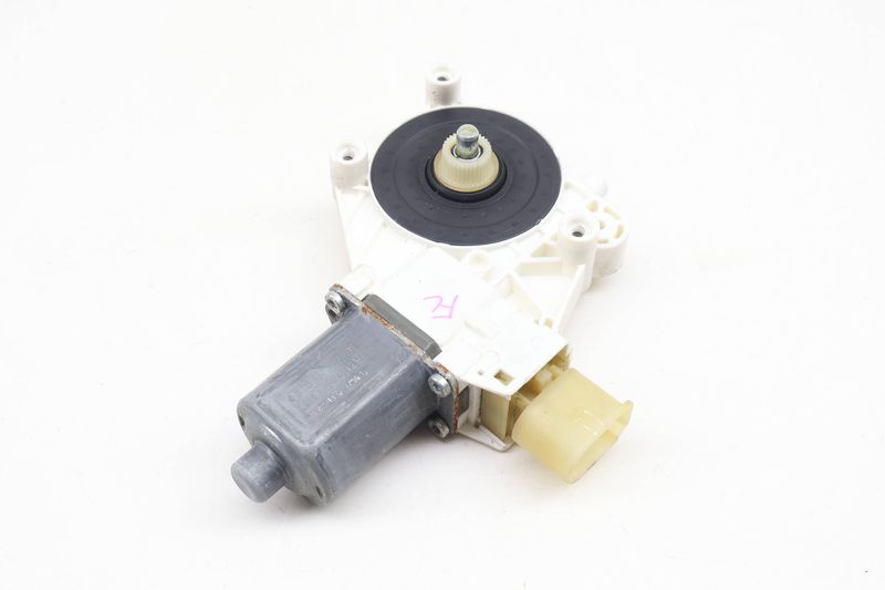 Power Window Motor 67626952085 — Used (SKU 622062)