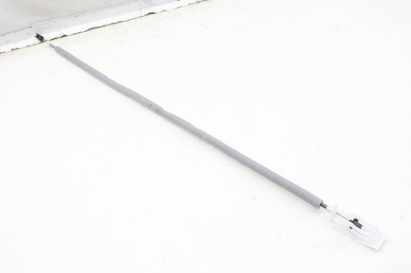 Interior Door Handle Release / Bowden Cable 51217192401 — Used (SKU 622026)