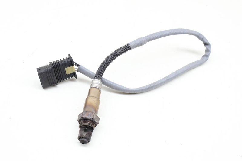 O2 / Oxygen Sensor 11787589122 — Used (SKU 622354)