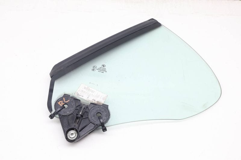 Quarter Window Glass 51377192301 — Used (SKU 622068)