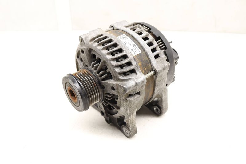 Alternator / Generator (220 AMP) 7PP903016A — Used (SKU 537762)