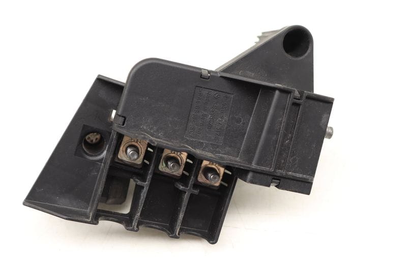 Battery Jumper Point 95B937517B — Used (SKU 482523)