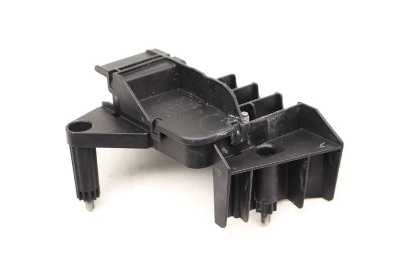 Battery Jumper Point 95B937517B — Used (SKU 487206)