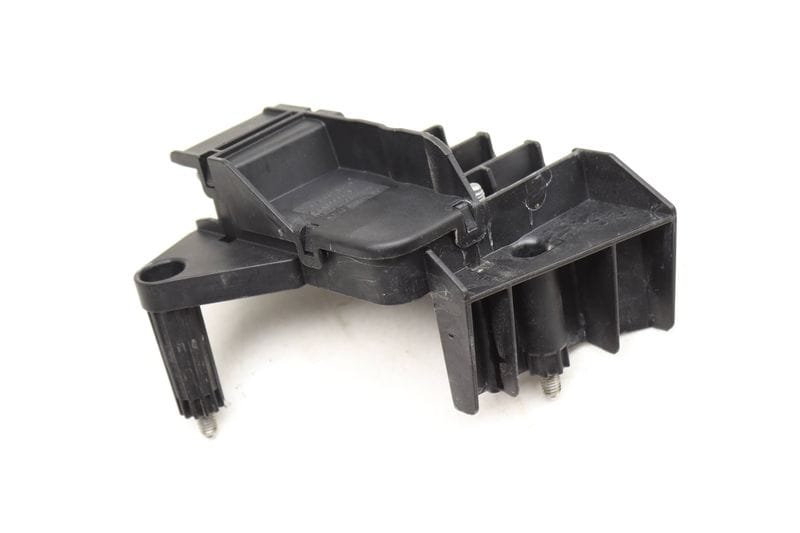 Battery Jumper Point 95B937517B — Used (SKU 508838)