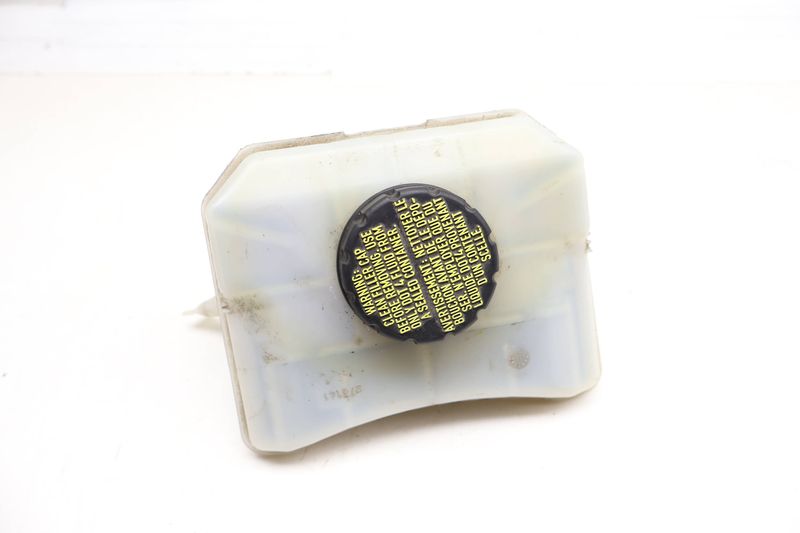 Brake Fluid Reservoir / Tank 8W0611301 — Used (SKU 730378)