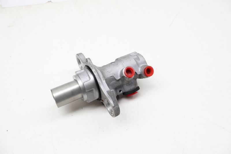 Brake Master Cylinder 95B612021C — Used (SKU 730514)