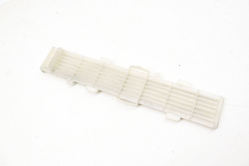 Cabin Air Filter Cover 8K0819422A — Used (SKU 730289)