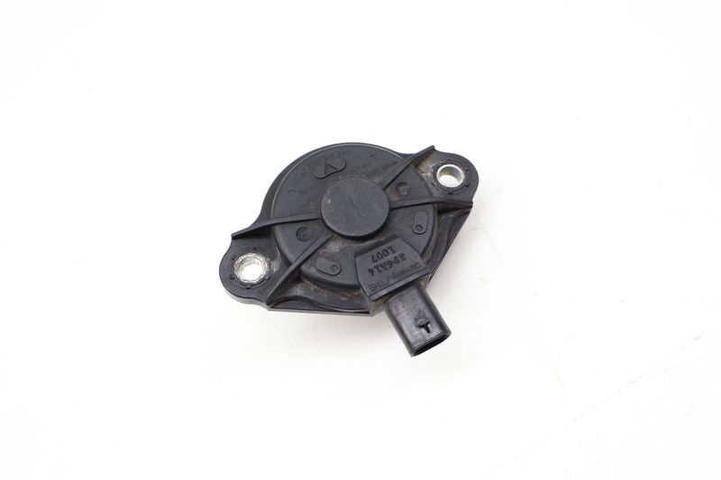 Cam / Camshaft Timing Actuator Solenoid 94610505377 — Used (SKU 730255)