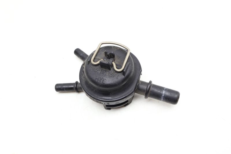 Coolant Bleeder Valve 7P5121671 — Used (SKU 641013)