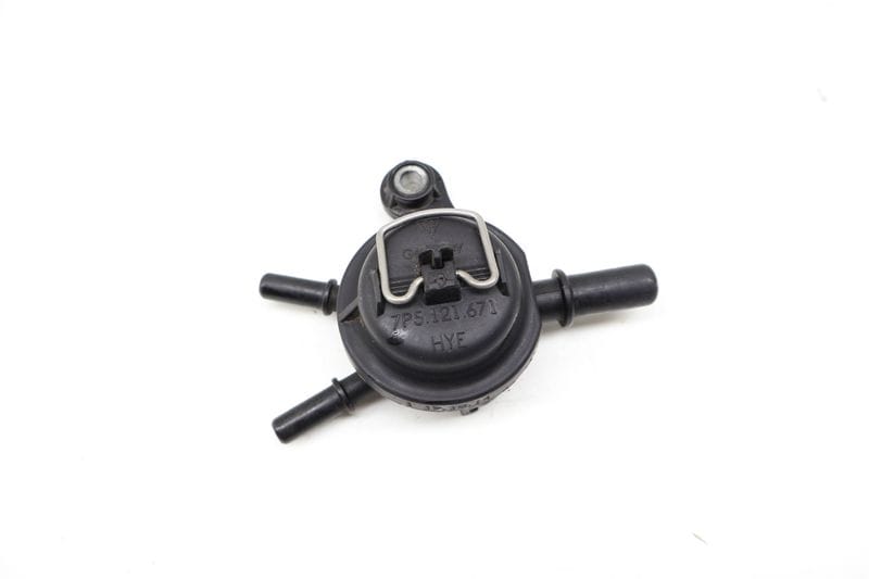 Coolant Bleeder Valve 7P5121671 — Used (SKU 730311)