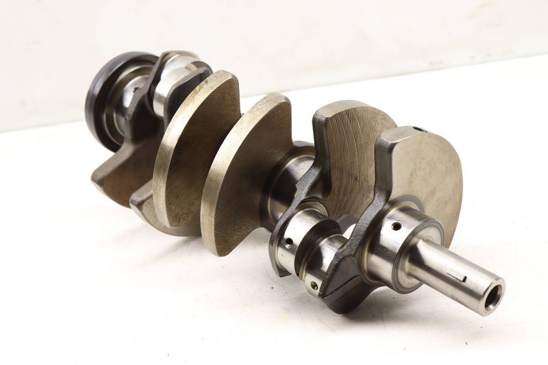 Crankshaft / Crank Shaft 94610201135 — Used (SKU 504101)