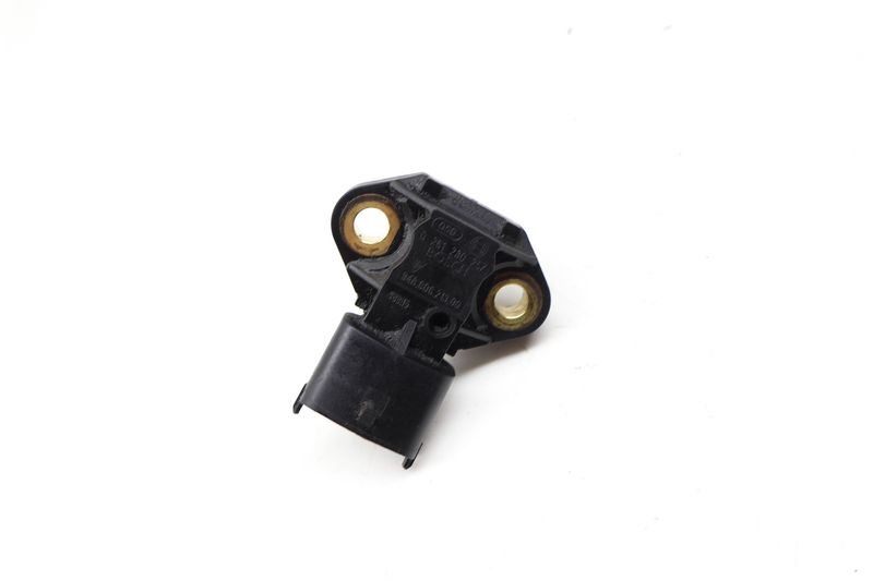 Engine Oil Pressure Sensor / Switch 94860621300 — Used (SKU 730262)