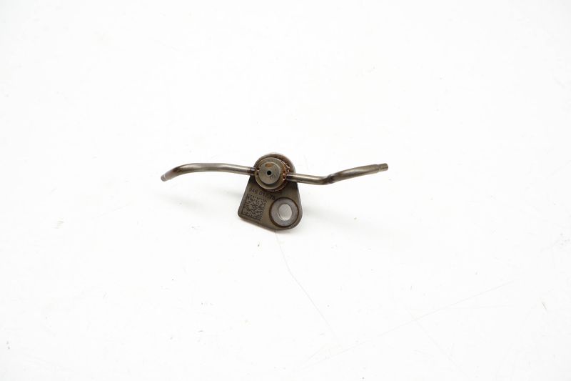 Engine Oil Spray Valve / Jet 94610101778 — Used (SKU 730533)