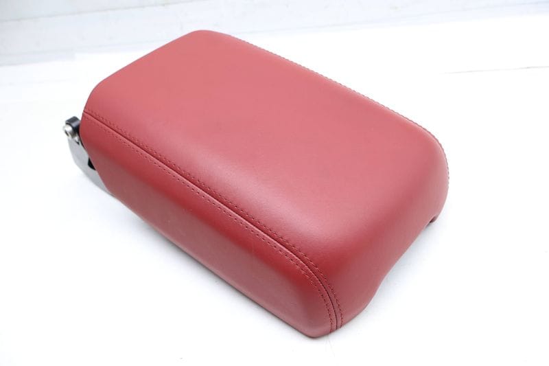 Center Armrest / Arm Rest 95B864207A — Used (SKU 710866)