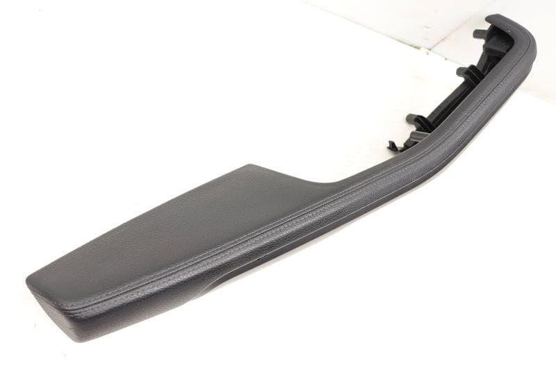 Door Panel Armrest  / Arm Rest 95B867173 — Used (SKU 487405)