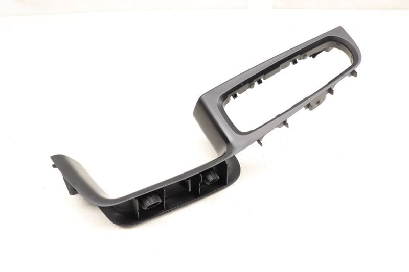 Door Panel Armrest / Switch Trim 95B867151 — Used (SKU 537600)