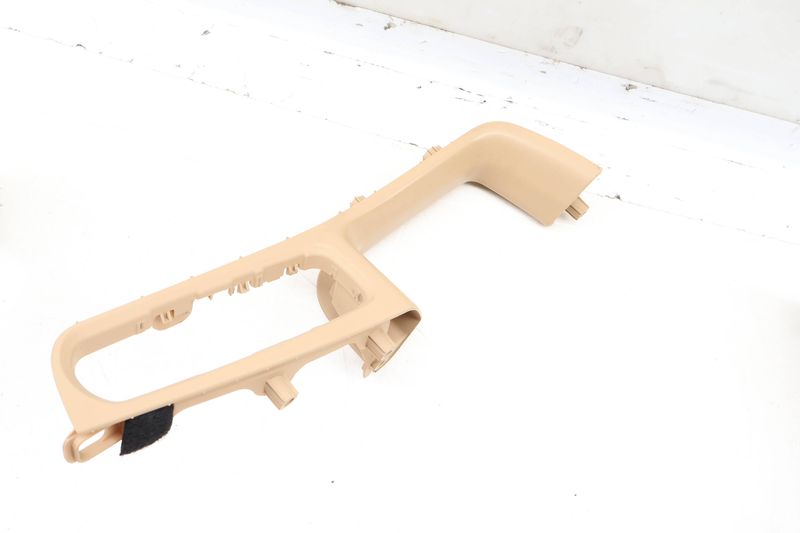 Door Panel Armrest / Switch Trim 95B867151 — Used (SKU 657346)