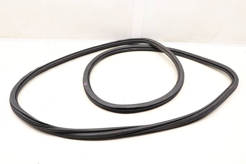 Inner Door Seal / Weather Stripping 95B831721A — Used (SKU 537913)