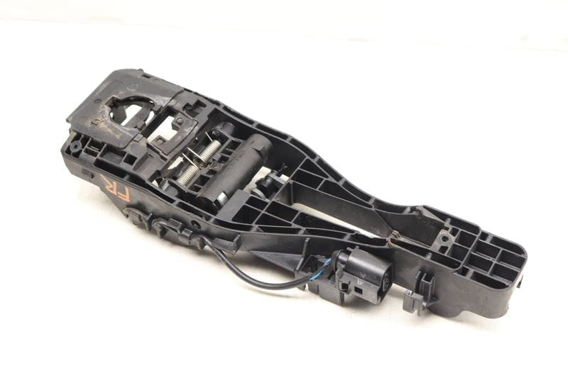 Exterior Door Handle Bracket 95B839886C — Used (SKU 482290)