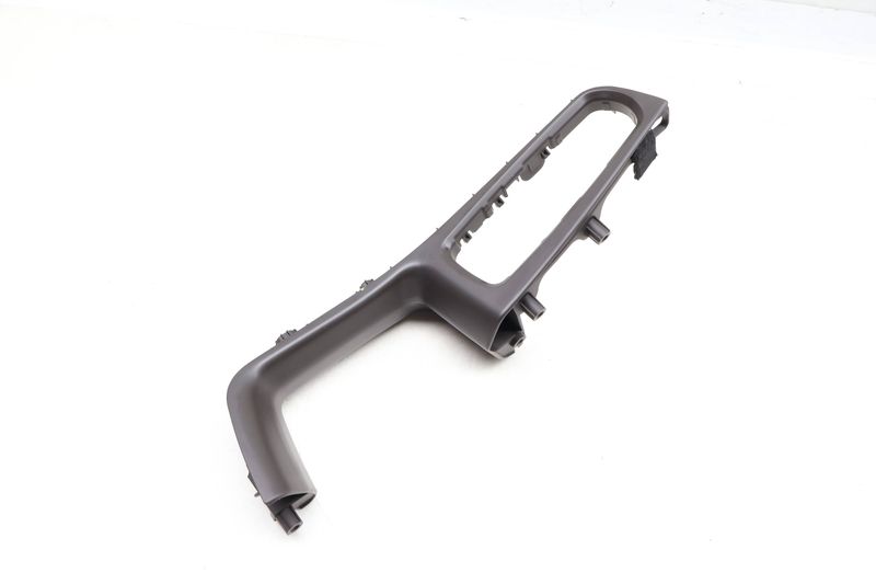 Door Panel Armrest / Switch Trim 95B867152 — Used (SKU 640808)