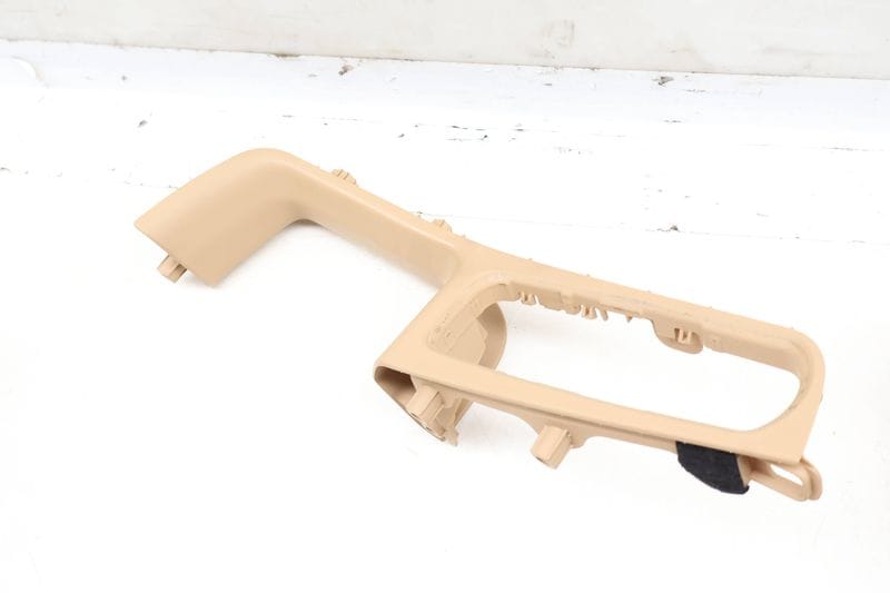 Door Panel Armrest / Switch Trim 95B867152 — Used (SKU 657347)
