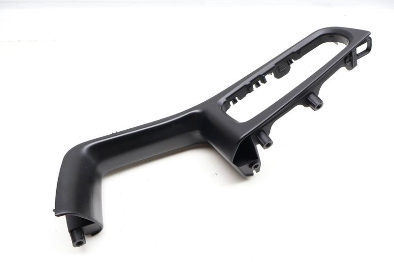 Door Panel Armrest / Switch Trim 95B867152 — Used (SKU 730180)