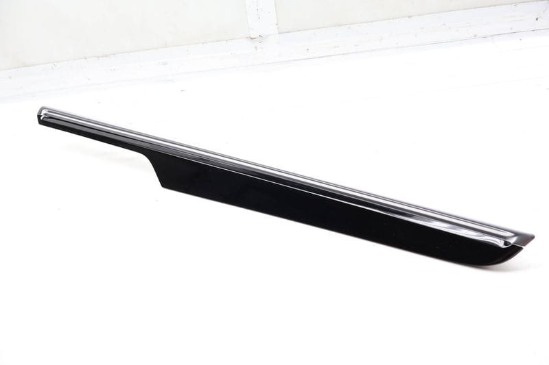 Door Panel Trim / Molding 95B867410D — Used (SKU 730109)