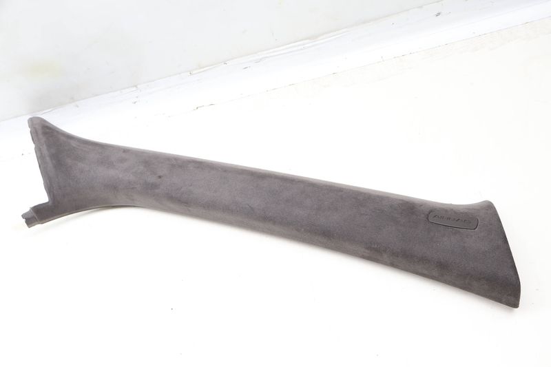 Upper A Pillar Trim / Panel 95B867234C — Used (SKU 640801)