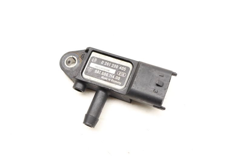 Fuel Pressure Sensor 9A160611400 — Used (SKU 487395)