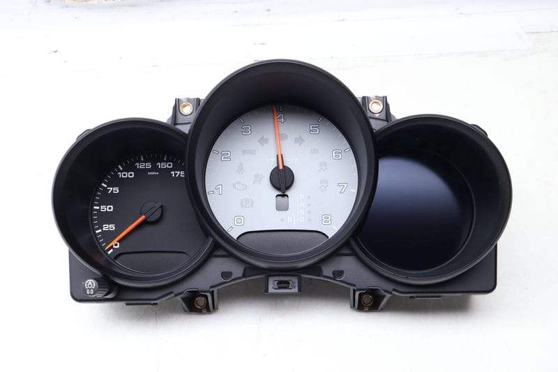 Instrument Cluster / Speedometer 95B920901P — Used (SKU 657334)