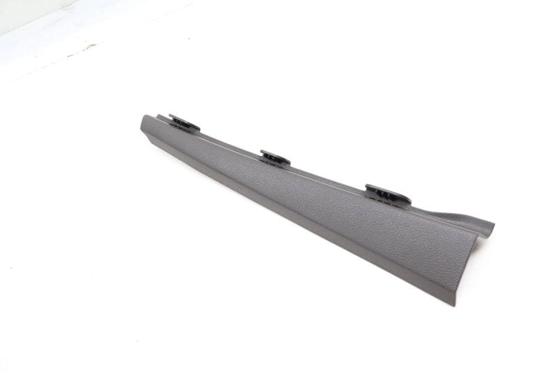 A Pillar Trim (CENTER) 95B868239 — Used (SKU 640822)