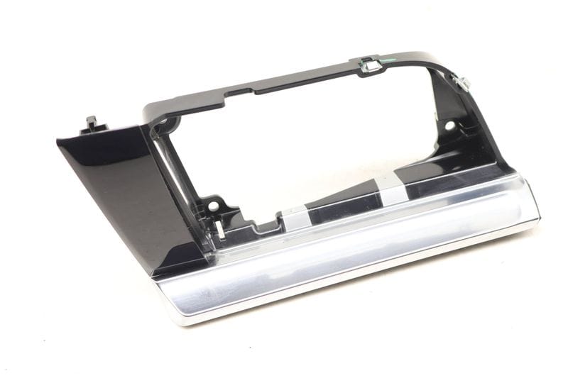 Air Vent Dash Trim / Bezel 95B857189M — Used (SKU 482353)