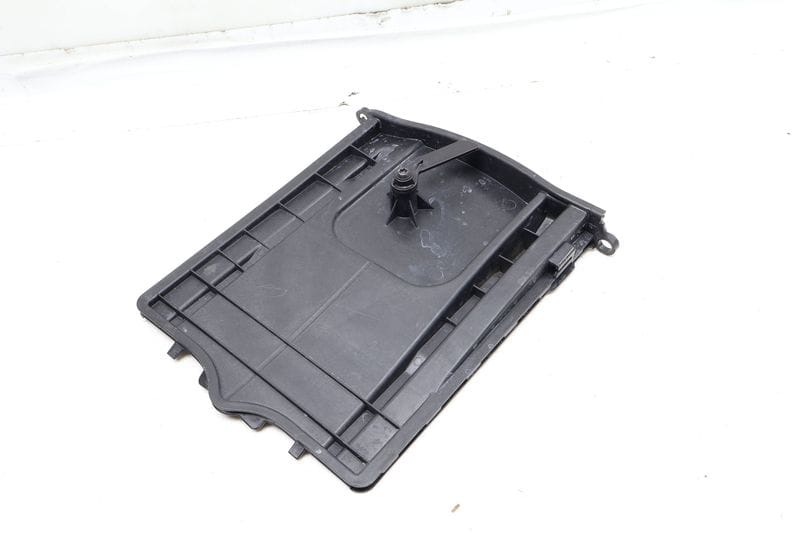 Engine Air Filter Box / Filter Housing (LOWER Side COVER) 95B128607B — Used (SKU 657596)